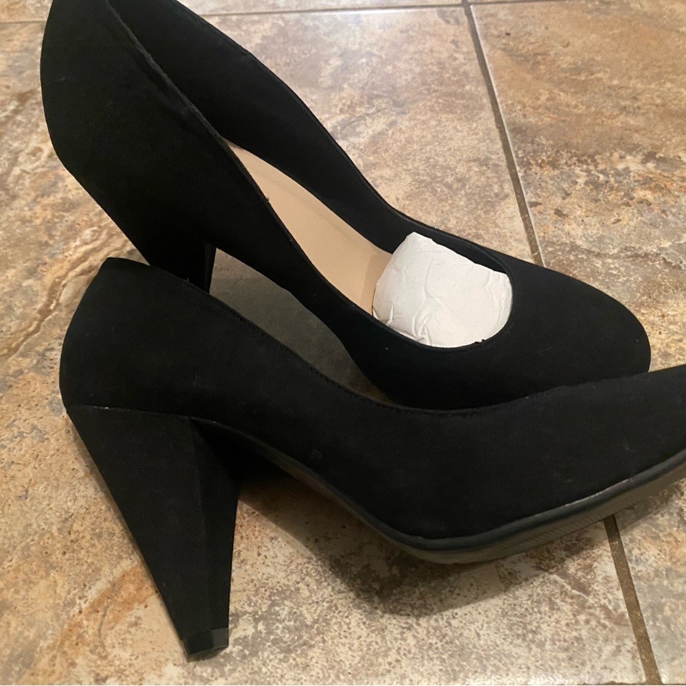 Black fabric high heel shoes. Size 9us 40uk.